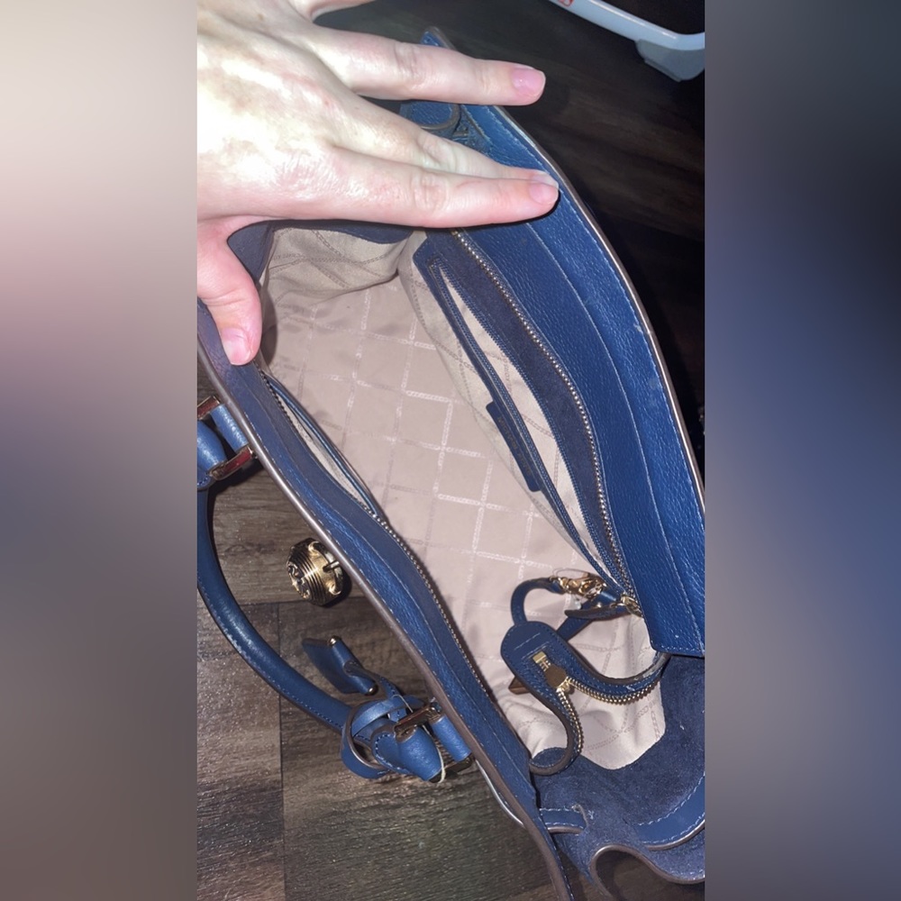 MK cross body
